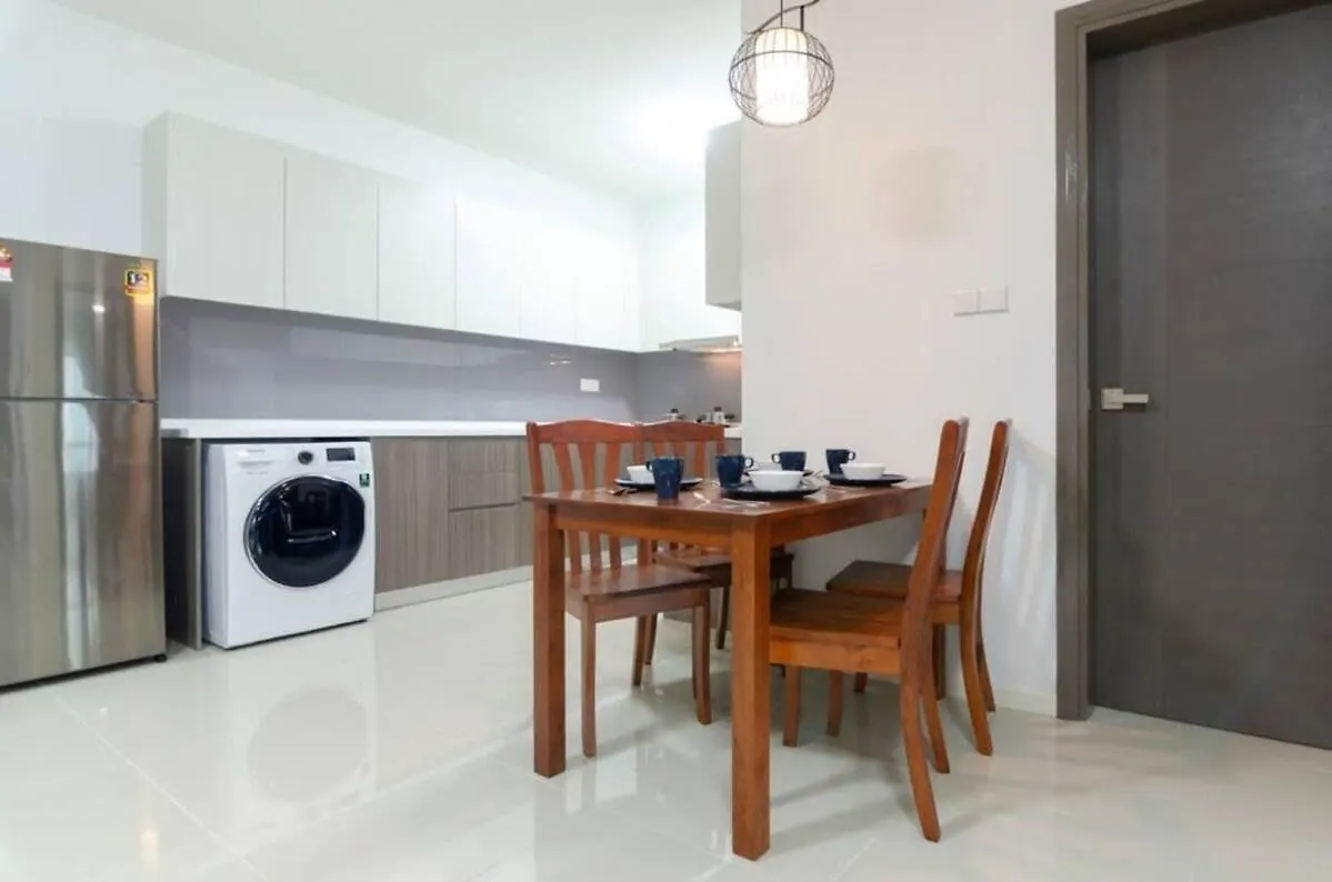 Διαμέρισμα Chic & Comfy Suite At Suasana Jb Τζόχορ Μπάχρου
